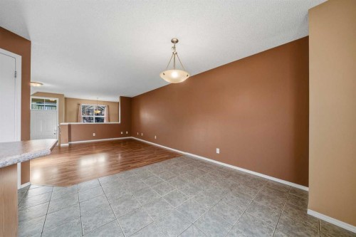224 Mckenzie Towne Link Se, Calgary, AB 