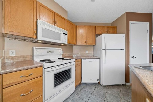 224 Mckenzie Towne Link Se, Calgary, AB 