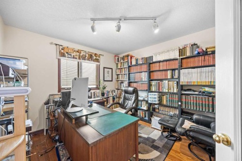 10385 Hamptons Boulevard Nw, Calgary, AB - Indoor Photo Showing Other Room