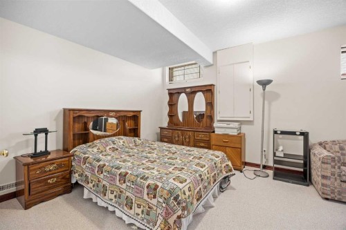 10385 Hamptons Boulevard Nw, Calgary, AB - Indoor Photo Showing Bedroom
