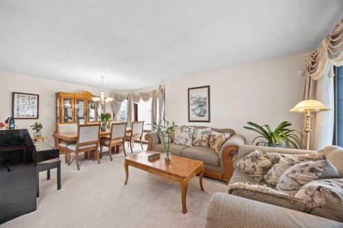 10385 Hamptons Boulevard Nw, Calgary, AB - Indoor Photo Showing Living Room