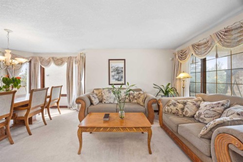 10385 Hamptons Boulevard Nw, Calgary, AB - Indoor Photo Showing Living Room