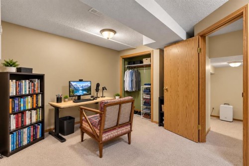 139 Shawnessy Drive Sw, Calgary, AB 
