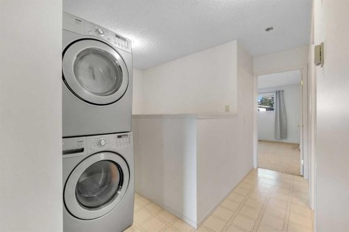 4736 17 Avenue Nw, Calgary, AB 