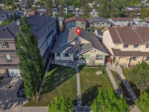 4736 17 Avenue Nw, Calgary, AB 