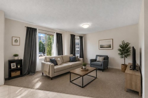 4736 17 Avenue Nw, Calgary, AB 