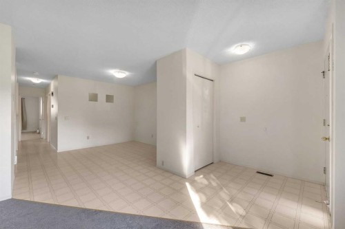 4736 17 Avenue Nw, Calgary, AB 