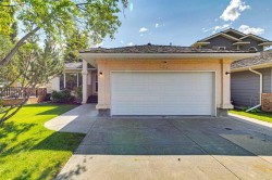 365 Sunmills Drive SE Calgary, AB T2X 2T5