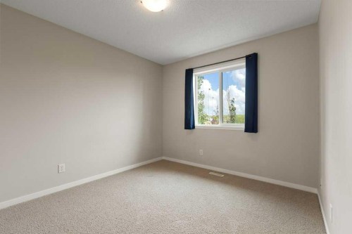 24 New Brighton Landing Se, Calgary, AB 