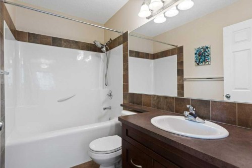 24 New Brighton Landing Se, Calgary, AB 