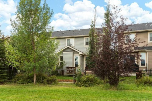 24 New Brighton Landing Se, Calgary, AB 