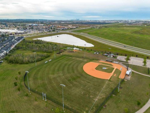 24 New Brighton Landing Se, Calgary, AB 