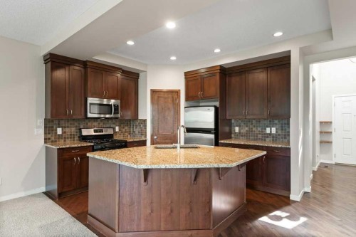 24 New Brighton Landing Se, Calgary, AB 