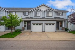 120 Rocky Vista Circle NW Calgary, AB T3G 5B9