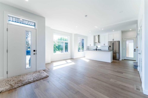 73 7 Street Ne, Calgary, AB 