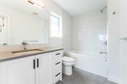73 7 Street Ne, Calgary, AB 