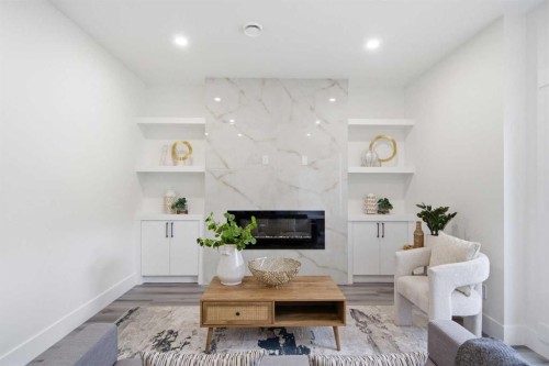 8518 33 Avenue Nw, Calgary, AB 