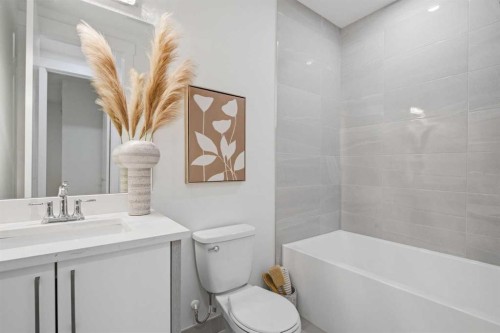 8518 33 Avenue Nw, Calgary, AB 