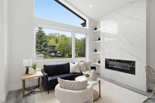 8518 33 Avenue Nw, Calgary, AB 