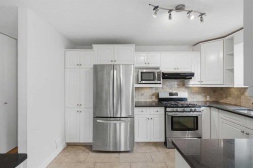 2835 63 Avenue Sw, Calgary, AB 