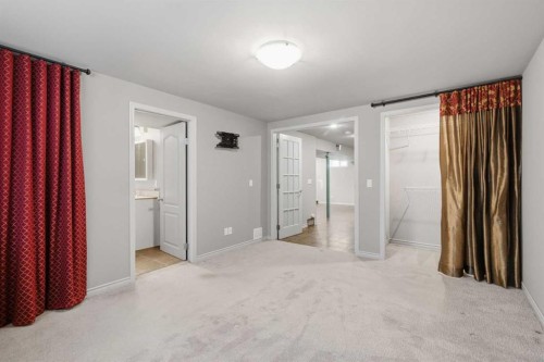 2835 63 Avenue Sw, Calgary, AB 