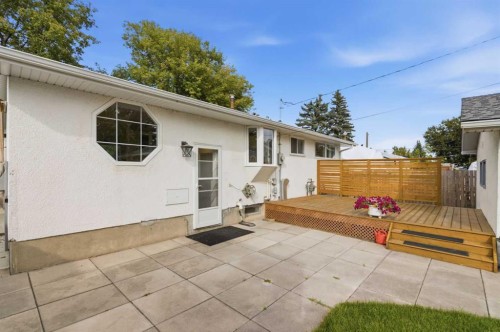 2835 63 Avenue Sw, Calgary, AB 
