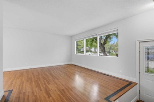 2835 63 Avenue Sw, Calgary, AB 