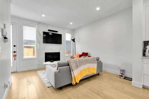 2106 6 Street Nw, Calgary, AB 