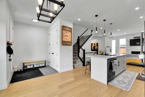 2106 6 Street Nw, Calgary, AB 