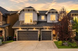 138 Ascot Crescent SW Calgary, AB T2H 2S6