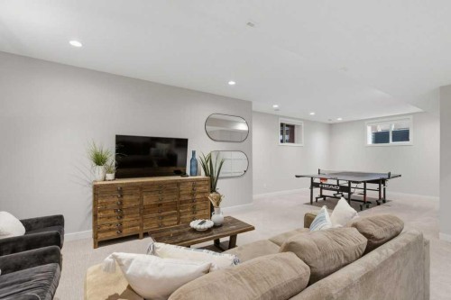138 Ascot Crescent Sw, Calgary, AB 