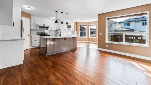 110 Saddlecrest Landing Ne, Calgary, AB 