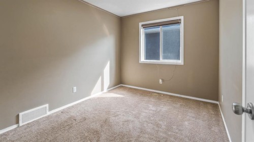 110 Saddlecrest Landing Ne, Calgary, AB 