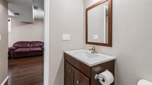 110 Saddlecrest Landing Ne, Calgary, AB 