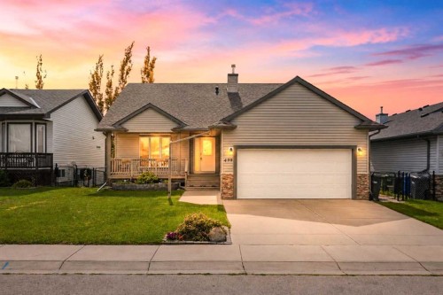 499 Highland Close, Strathmore, AB 