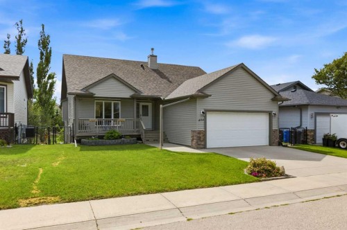 499 Highland Close, Strathmore, AB 