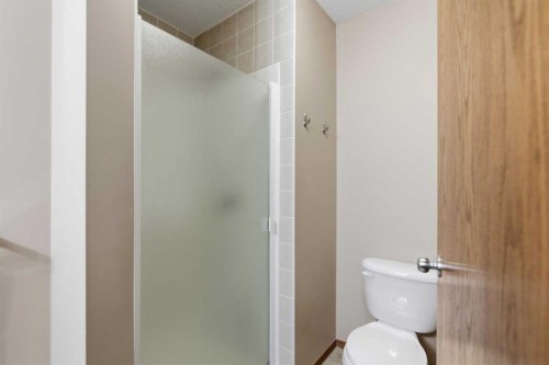 499 Highland Close, Strathmore, AB 