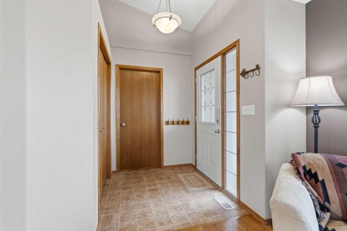 499 Highland Close, Strathmore, AB 