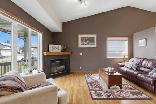 499 Highland Close, Strathmore, AB 