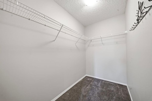 208-3208 Valleyview Park Se, Calgary, AB 