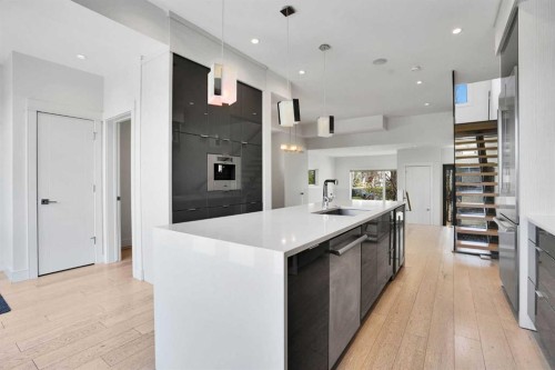 2505 21 Street Sw, Calgary, AB 