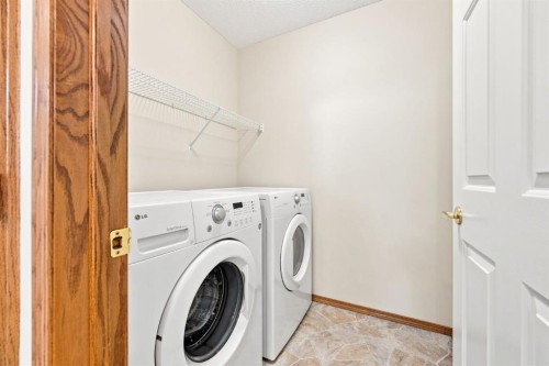 4 Douglasview Park Se, Calgary, AB 