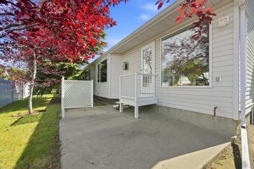 4 Douglasview Park Se, Calgary, AB 