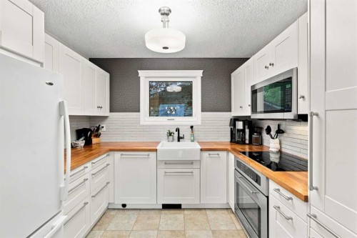 972 Riverbend Drive Se, Calgary, AB 