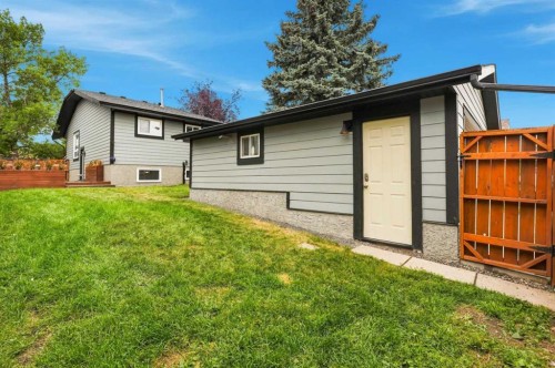 972 Riverbend Drive Se, Calgary, AB 