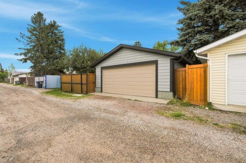 972 Riverbend Drive Se, Calgary, AB 