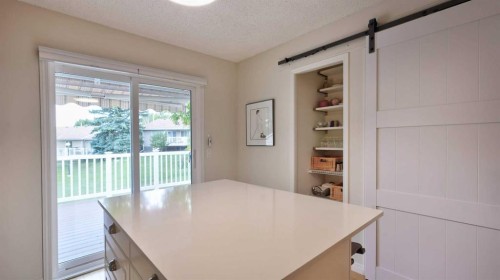 40 Vandoos Villas Nw, Calgary, AB 