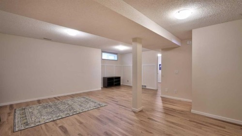 40 Vandoos Villas Nw, Calgary, AB 