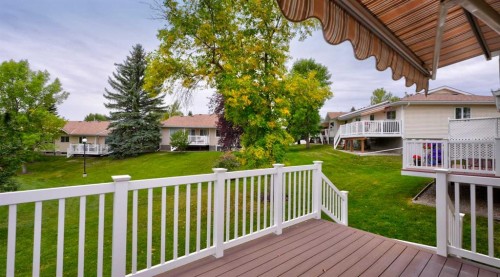 40 Vandoos Villas Nw, Calgary, AB 