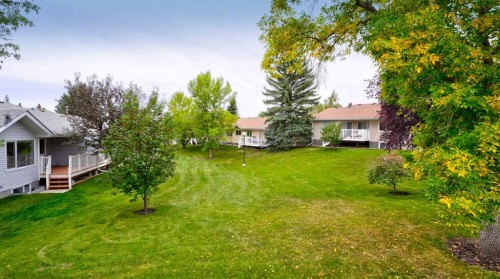 40 Vandoos Villas Nw, Calgary, AB 